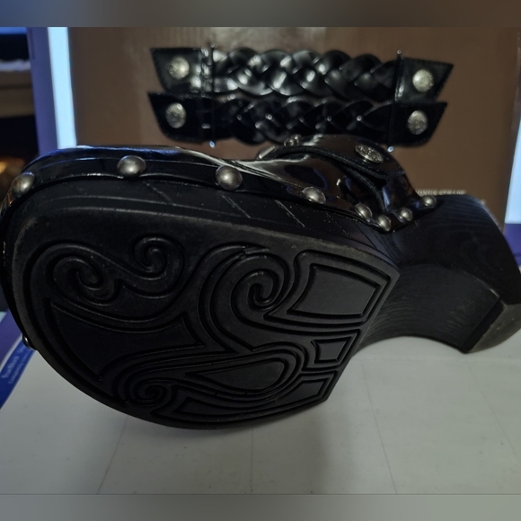 Women's Lindsay Phillips clogs size 8 - Picture 7 of 15